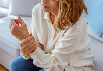 Arthritis: Symptoms, Diagnosis, Treatments